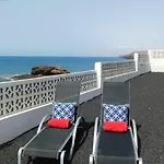 Дом отдыха El Roquito Ocean View